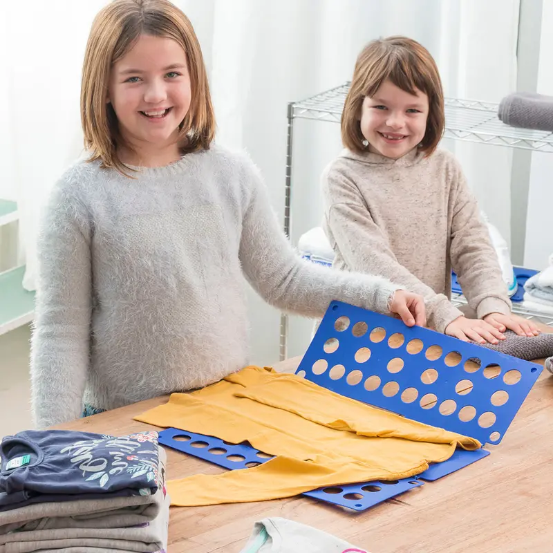 Innovagoods Kids’ Clothing Folder – Space-Saving Folding Aid 1