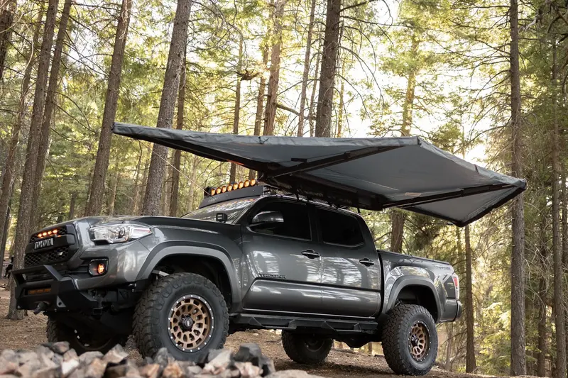 Taruca Rogue 180 Single-Side Awning 1